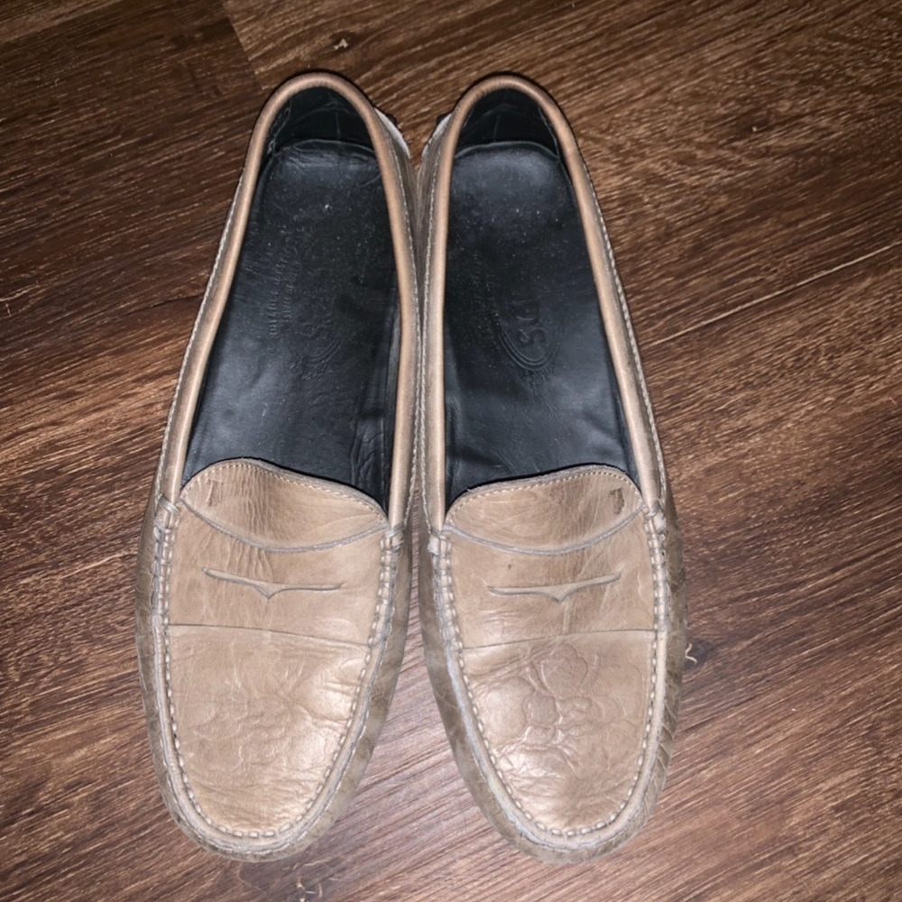 Tod’s grey shoes!